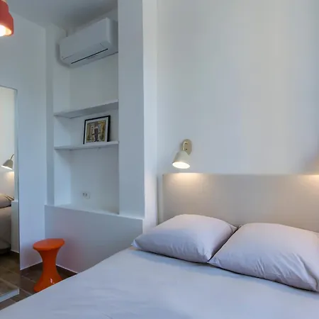 Centre, Climatise, Balcon, A Pied